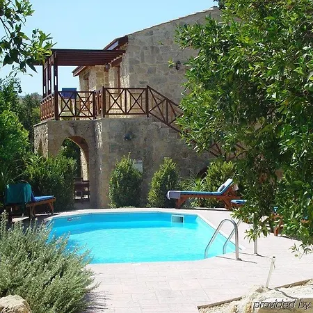 Z & X Holiday Villas Szálloda