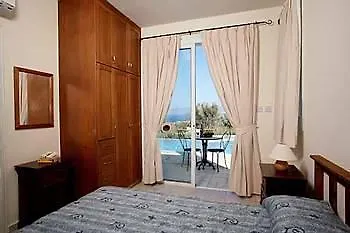 Z & X Holiday Villas Szálloda 4*