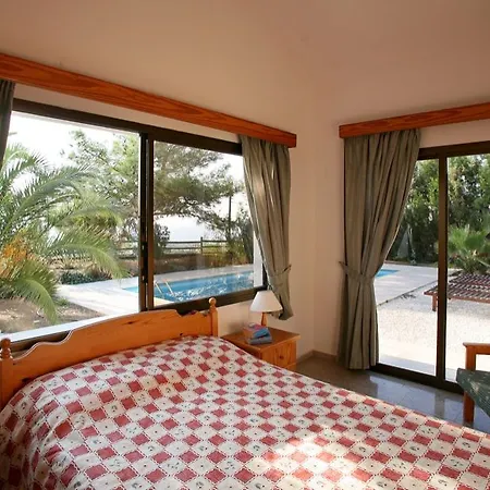 Z & X Holiday Villas Szálloda 4*