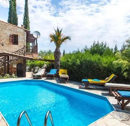 Дом отдыха Z & X Holiday Villas Пафос