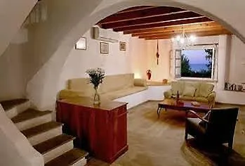 Z & X Holiday Villas 파포스