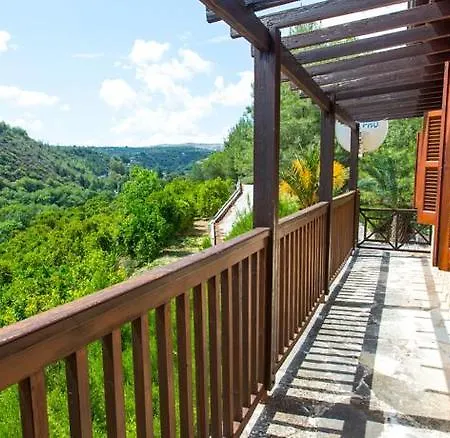 בית נופש Z & X Holiday Villas