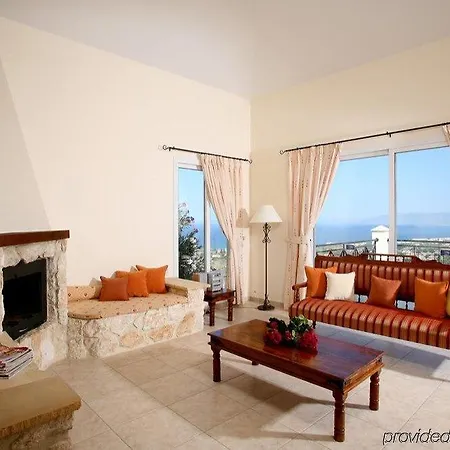 Z & X Holiday Villas * 파포스
