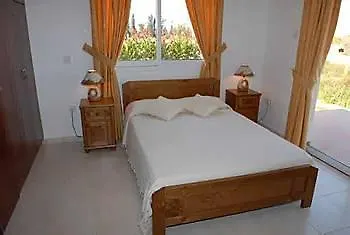 Z & X Holiday Villas בית נופש *