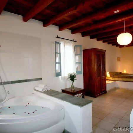 בית נופש Z & X Holiday Villas *