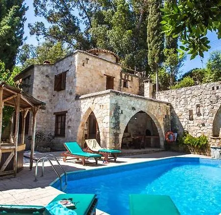 Z & X Holiday Villas
