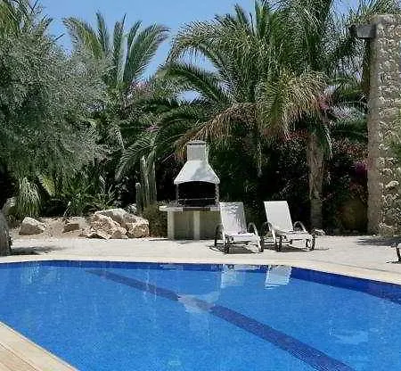 Z & X Holiday Villas Сasa de vacaciones