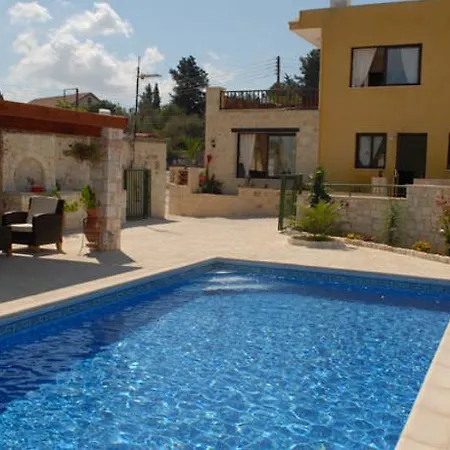 Z & X Holiday Villas Сasa de vacaciones Paphos