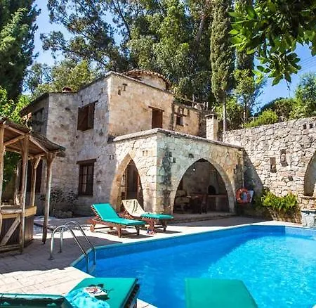 Z & X Holiday Villas